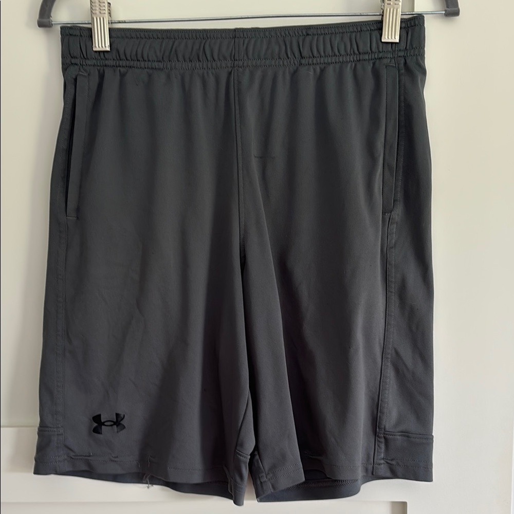 Under Armour Boys Shorts XL
